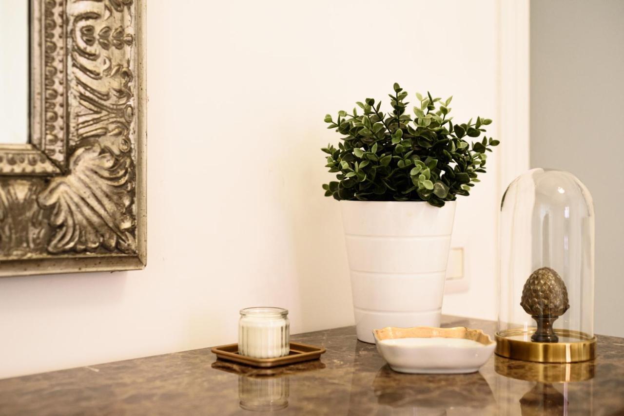 Appartement Largo Vasto A Chiaia 82 Naples